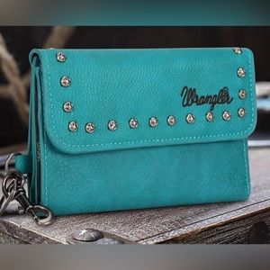 Women’s wrangler wallet BRANDNEW